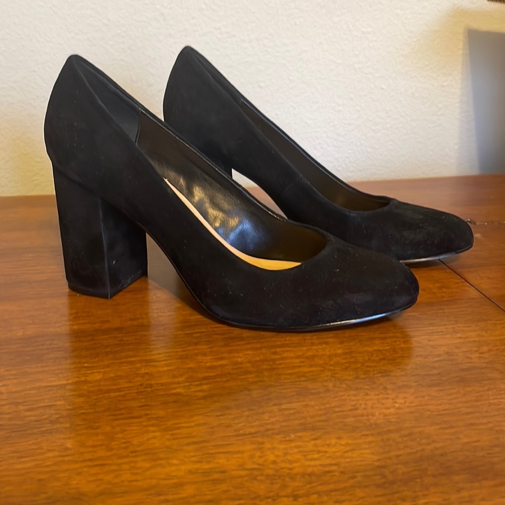 Bella Vita black Nara pump with block heel
